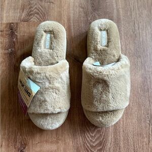 Muk Luks - Women’s Slippers - 7-8